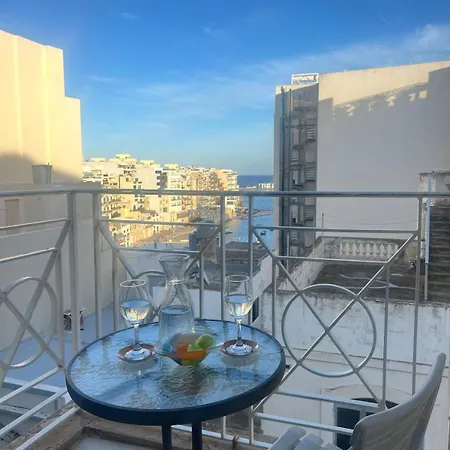 アパート Flat In St Julians *