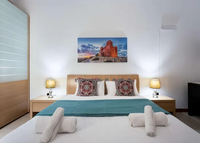 Flat In St Julians * San Julián