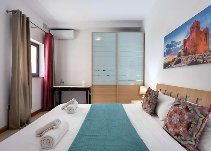 St Julians 2Bdr Flat With Seaview By Pmi Malta Apartament